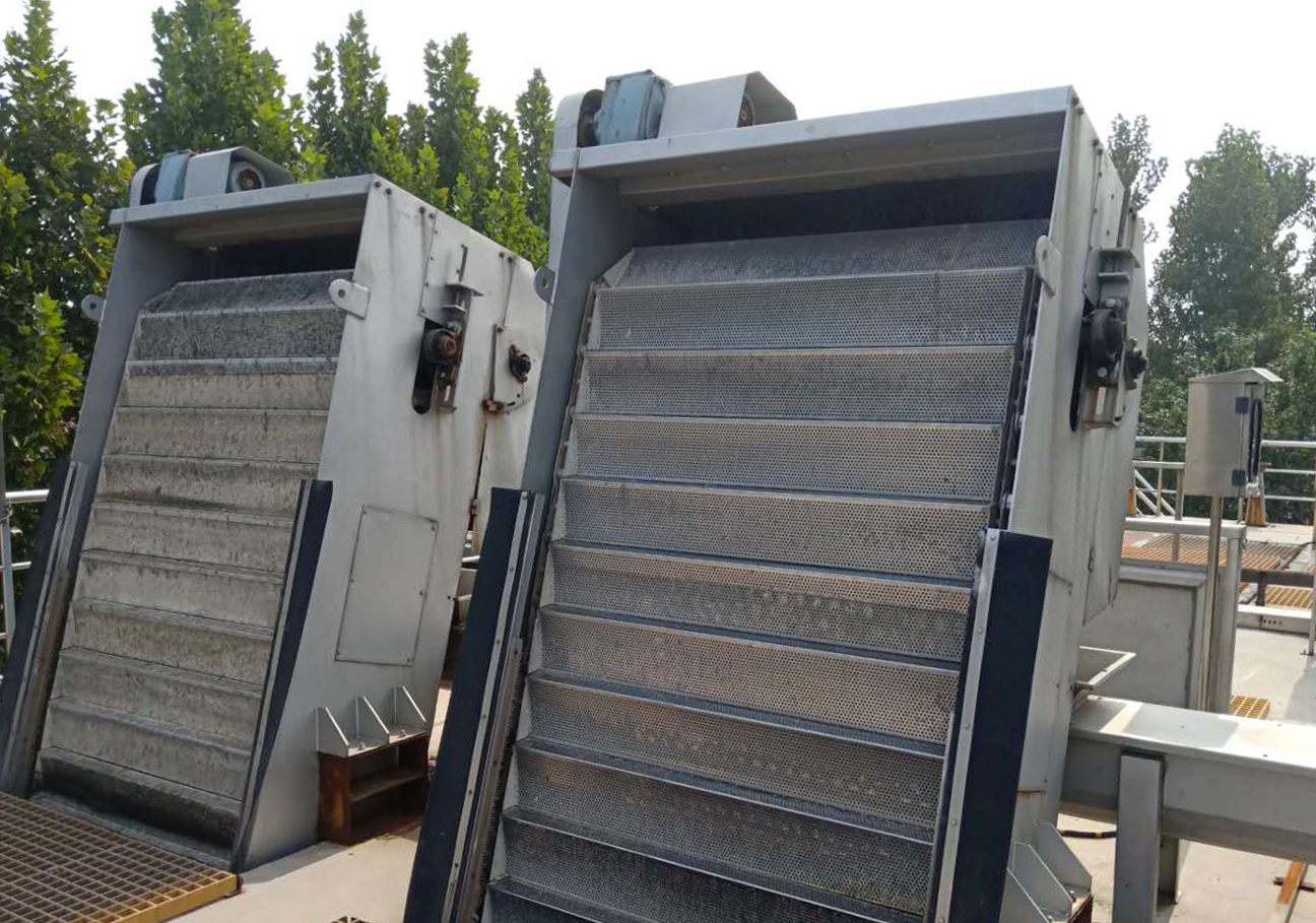 網板階（jiē）梯式格柵除汙機