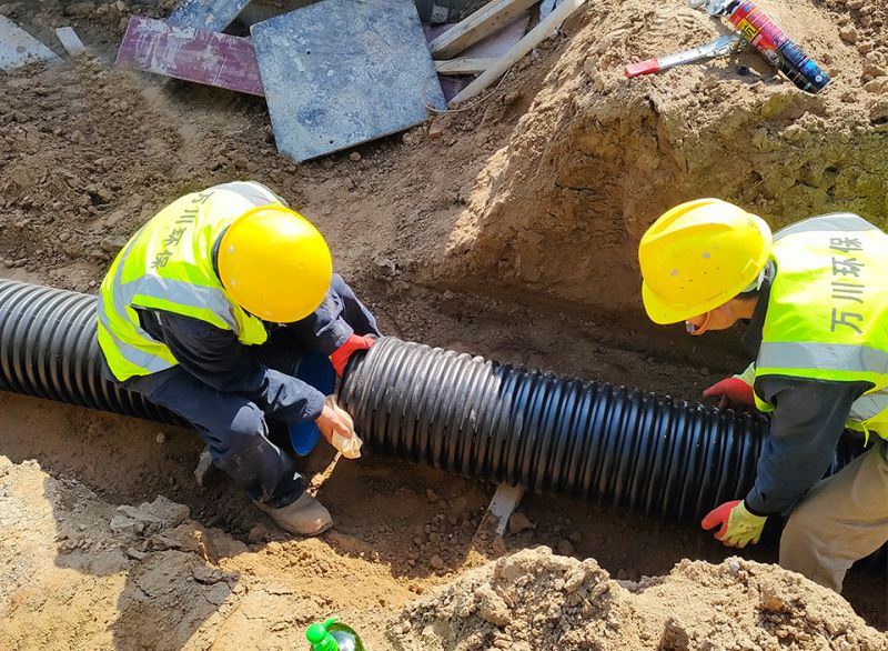 “五一”假期不（bú）停工 堅守一線保工（gōng）期（qī） 致敬一線工作（zuò）者